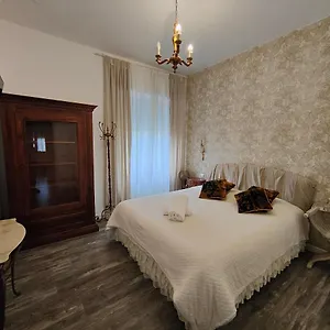 verificați disponibilitatea