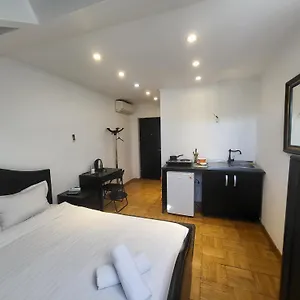 verificați disponibilitatea